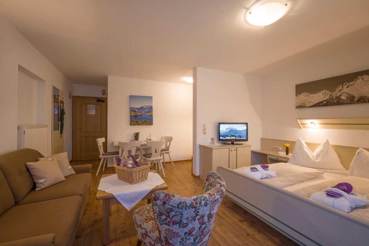 Appartements Am Roemerweg Oberndorf in Tirol Esterno foto